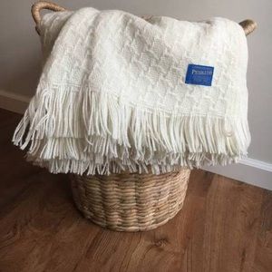 Pendelton *still with tags* wool throw
